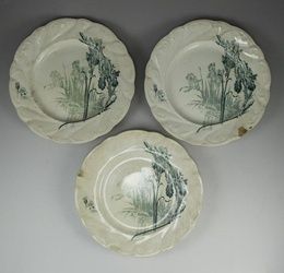 Фарфоровые тарелки с дефектами