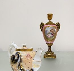 Фарфоровый чайник Кузнецов конца XIX века с кобальтово-синей и золотой росписью
