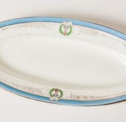 Фарфоровая тарелка Фабрики Кузнецова, Россия 1894-1917, 29,2 x 14,2 см