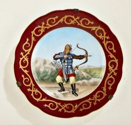 Тарелка с изображением стрелка от Императорской Кузнецовской фабрики фарфора