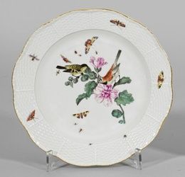 Декоративная тарелка с изображениями птицы и насекомых