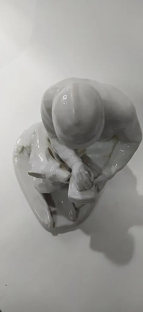 Пограничник с собакой Связист