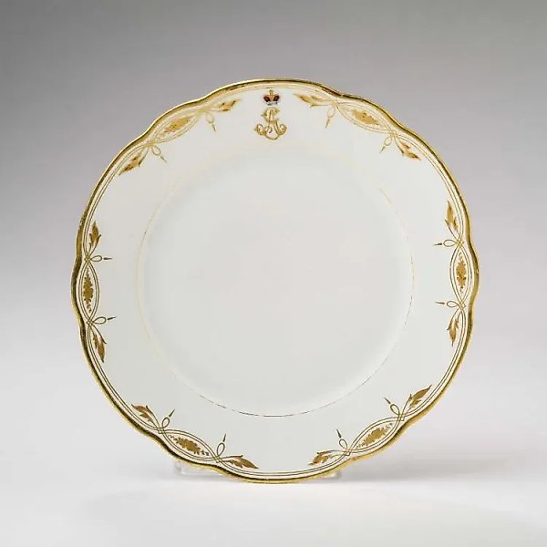 Porcelain dessert plate with initials, Kuznetsov factory, Verbilki, Dmitrov (formerly Gardner), 1891-1917