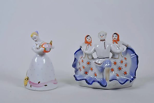 Several porcelain figurines