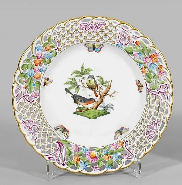 Hungarian porcelain plate with "Rothschild" decor.