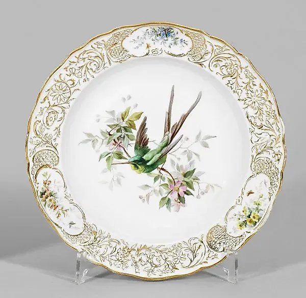 Porcelain plate painted with a hummingbird