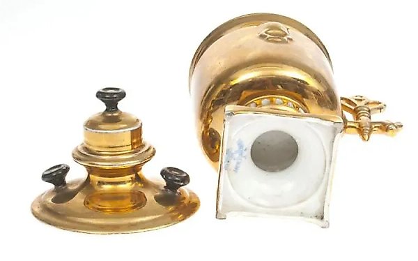 Porcelain teapot with gilding, Kuznetsov factory, Russia