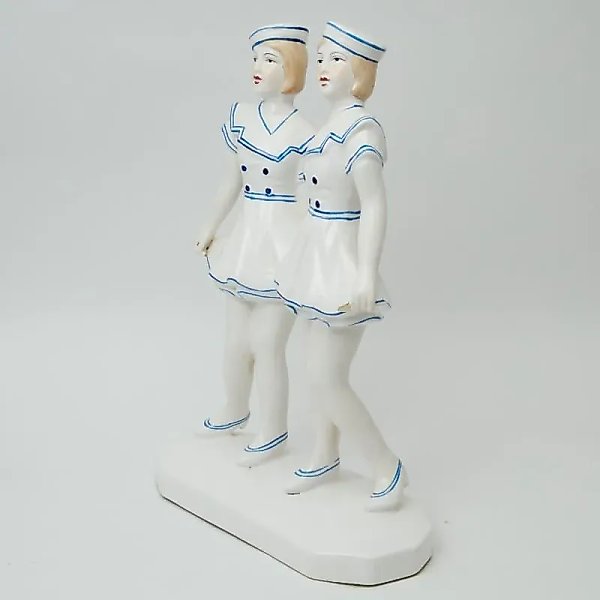 Девочки морячки