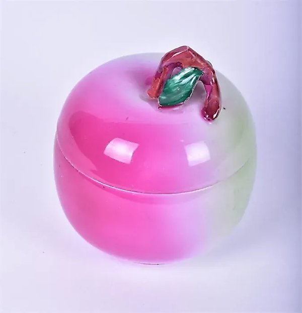 Apple-shaped candy dish and lid in a realistic style from the M.S. Kuznetsov Russian Porcelain Factory