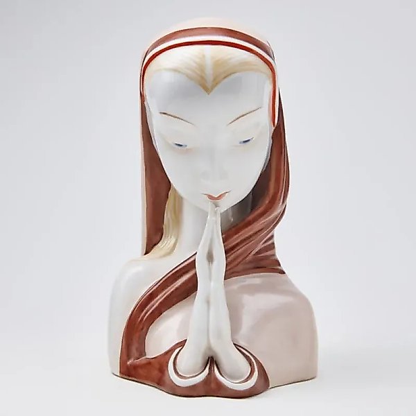 Madonna in prayer.