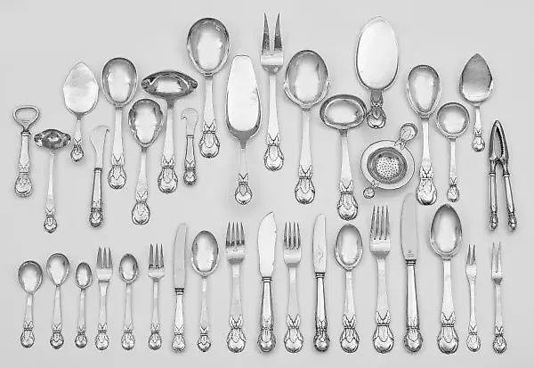 165-предметный набор столовых предметов