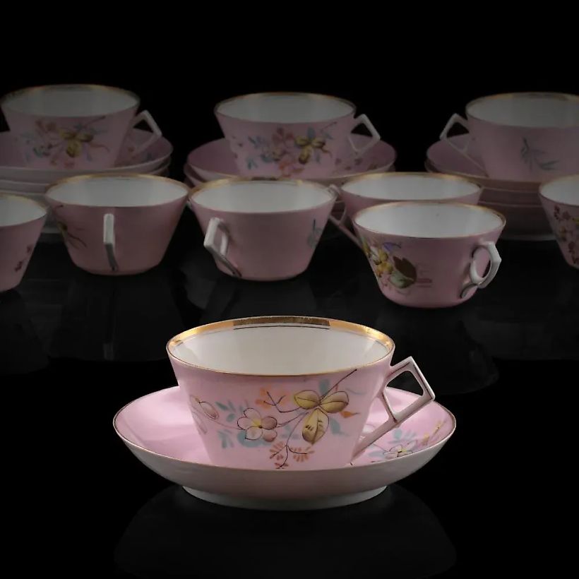 Porcelain tea cups by Kuznetsov - 10 pieces