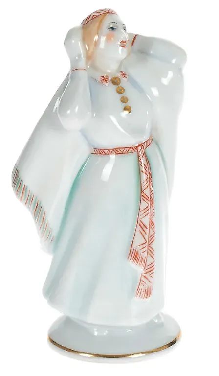 Фарфоровая фигурка 