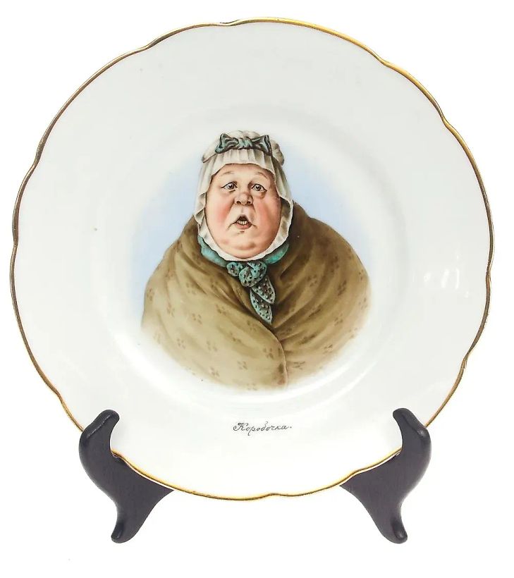 Фарфоровые тарелки Кузнецова с изображениями из 