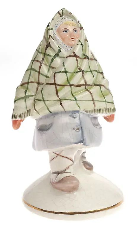 Фаянсовая фигурка 