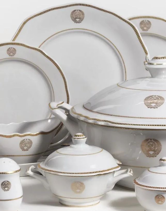 КОМПЛЕКТ КЕРАМИЧЕСКОЙ ПОСУДЫ, ДУЛЕВО, 1952-1962 гг.