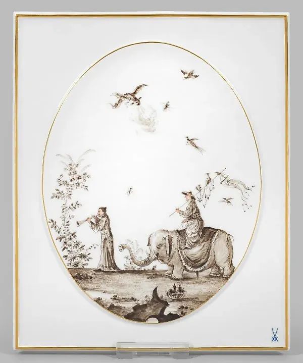 Фарфоровая плитка с типичной китайской росписью в сепии