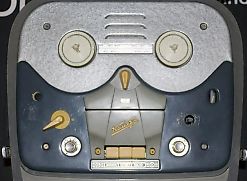 Магнитофон катушечный ламповый Комета МГ-201М