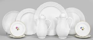 Collection of snow-white porcelain tableware "Neuseier".