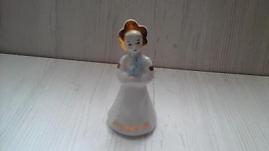 Девушка с голубем