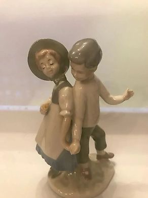 Porcelain figurine "Couple"