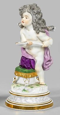 Очень редкая фарфоровая фигурка Купидона, подающего любовные пилюли.