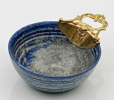 Decorative tray for offerings