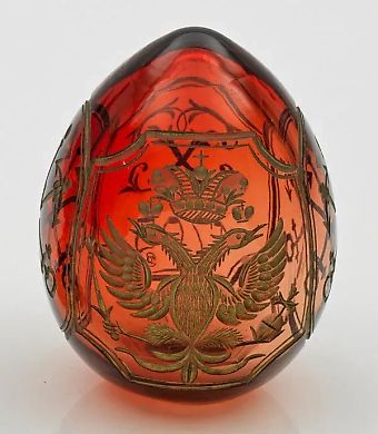 Украшение в память о основании Санкт-Петербурга