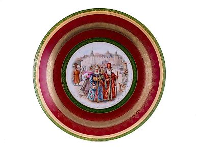 Saucer from the Kuznetsov factory, 19th–20th centuries.