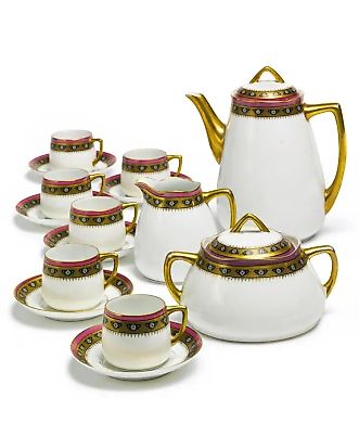 Фарфоровый кофейный сервиз в стиле ар нуво, фабрика М.С. Кузнецова, около 1900 года