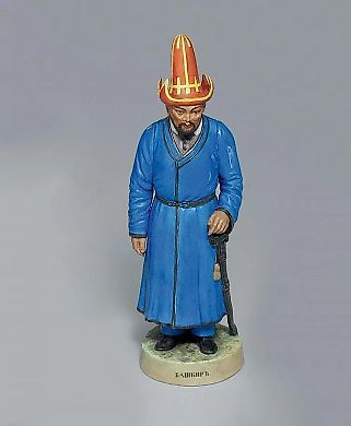 Большая фарфоровая фигура башкира от Фарфоровой фабрики Кузнецова, Москва, около 1894 года