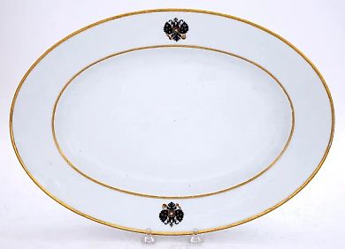 Фарфоровая тарелка из коронационной службы