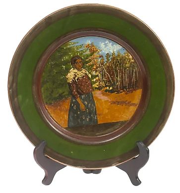 Керамическая тарелка с росписью от фабрики Кузнецова, Латвия, около 1930 года