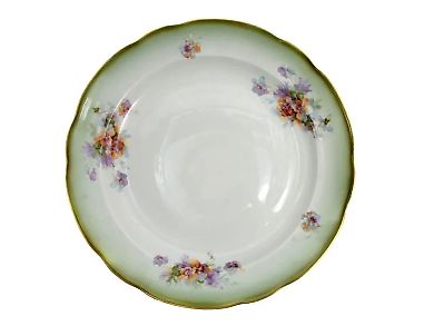 Kuznetsov porcelain plate from the 19th century with painting and gilding.