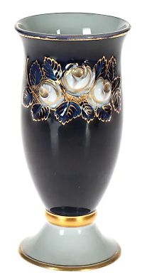 Фарфоровая ваза с росписью и золочением, 20-е годы, автор Александр Слепнов