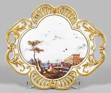 Фарфоровый поднос