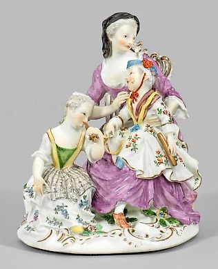 Figurine group "Nurse with Two Children"