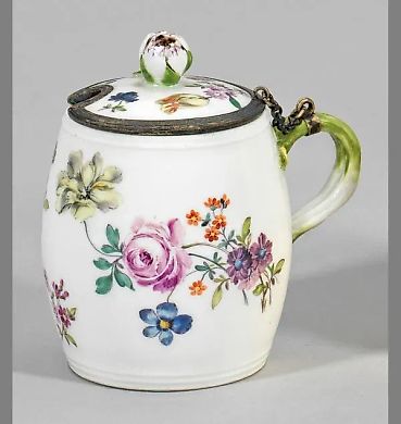 Porcelain mustard pot
