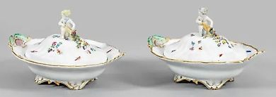 Пара супниц с крышками