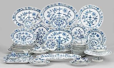57-предметный сервиз "Zwiebelmuster";