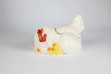 Фарфоровая форма в виде русской курицы от Тверской фабрики М.С. Кузнецова, 1870-1889 гг.