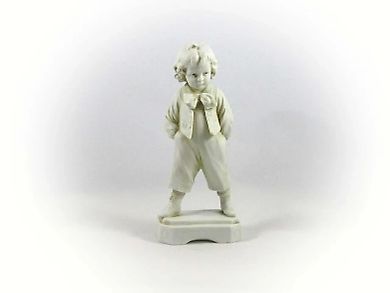 Мальчик с бантом