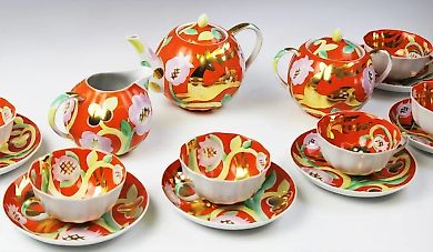 Russian porcelain Dulevo tea set with six pieces, mid-20th century