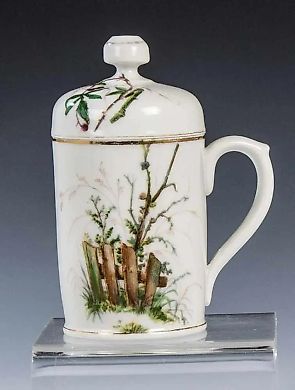 Jug, M.S. Kuznetsov, circa 1900