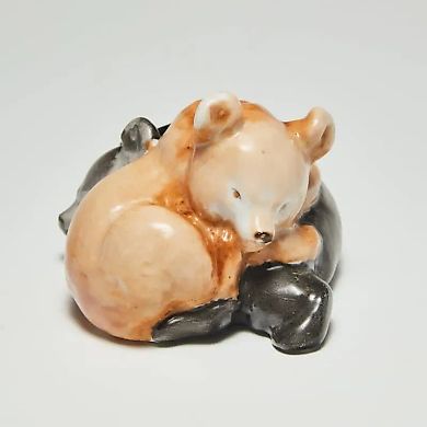 Спящие медвежата