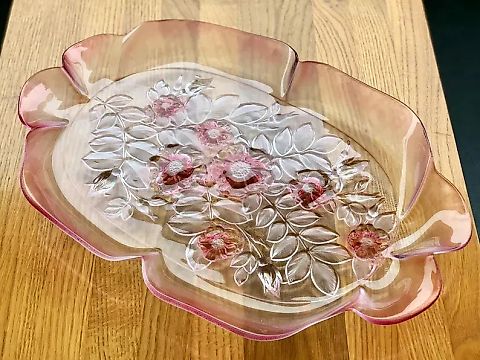 Матовый розовый поднос