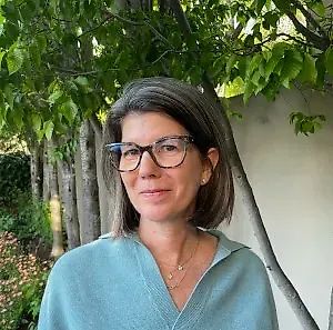 Фонд Джоан Митчелл объявил, что Сара Робертс стала старшим директором кураторских дел.