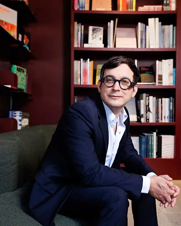 David Lewis, Who Shut His Gallery, Joins Hauser&Wirth