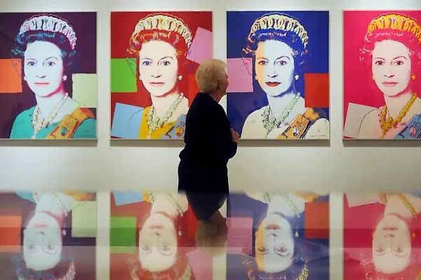 Two Warhol Prints Stolen, Two Damaged in Botched Netherlands Gallery Heist