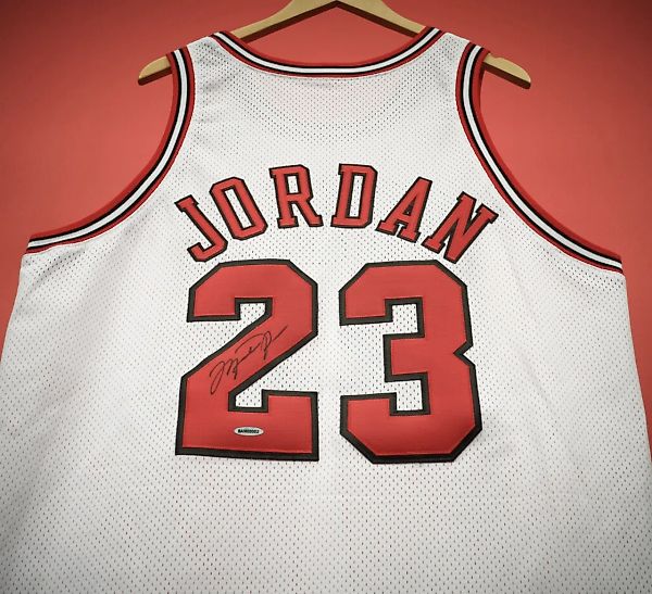 Sotheby's Reveals Line Up for Saudi Arabia's First Auction